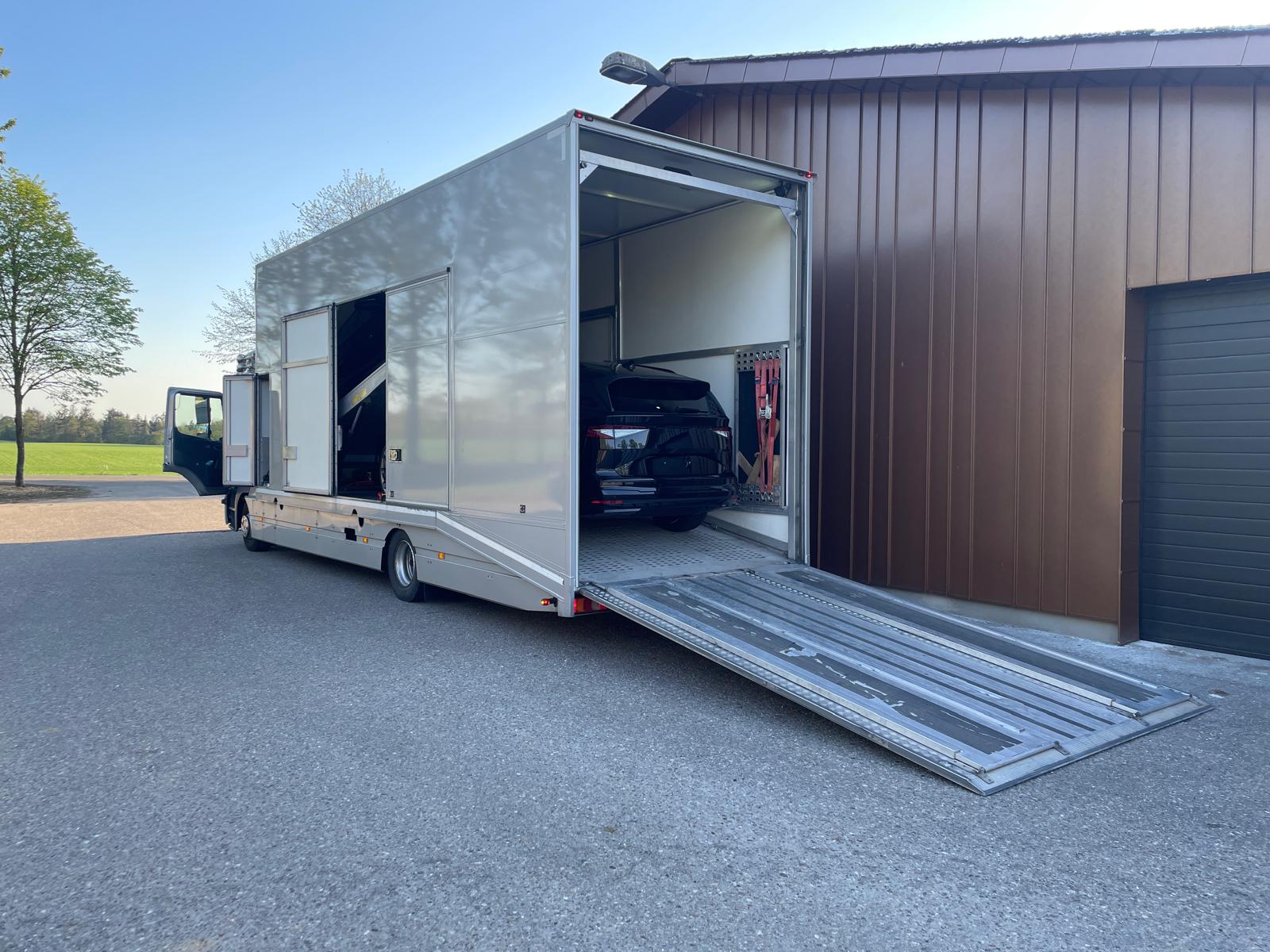 Abiler A/S lukket transportlastbil